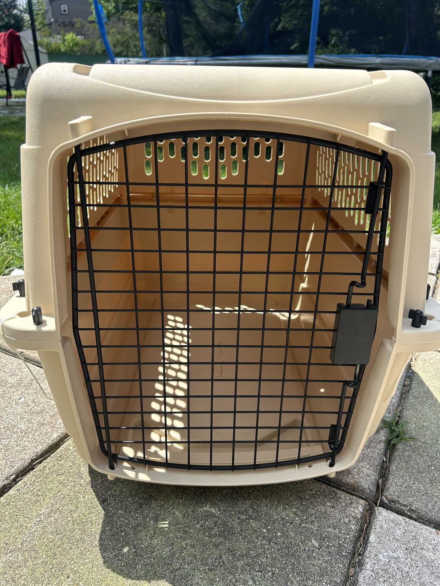 Pet Carrier 27”x20”x21”