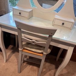 Makeup Vanity
