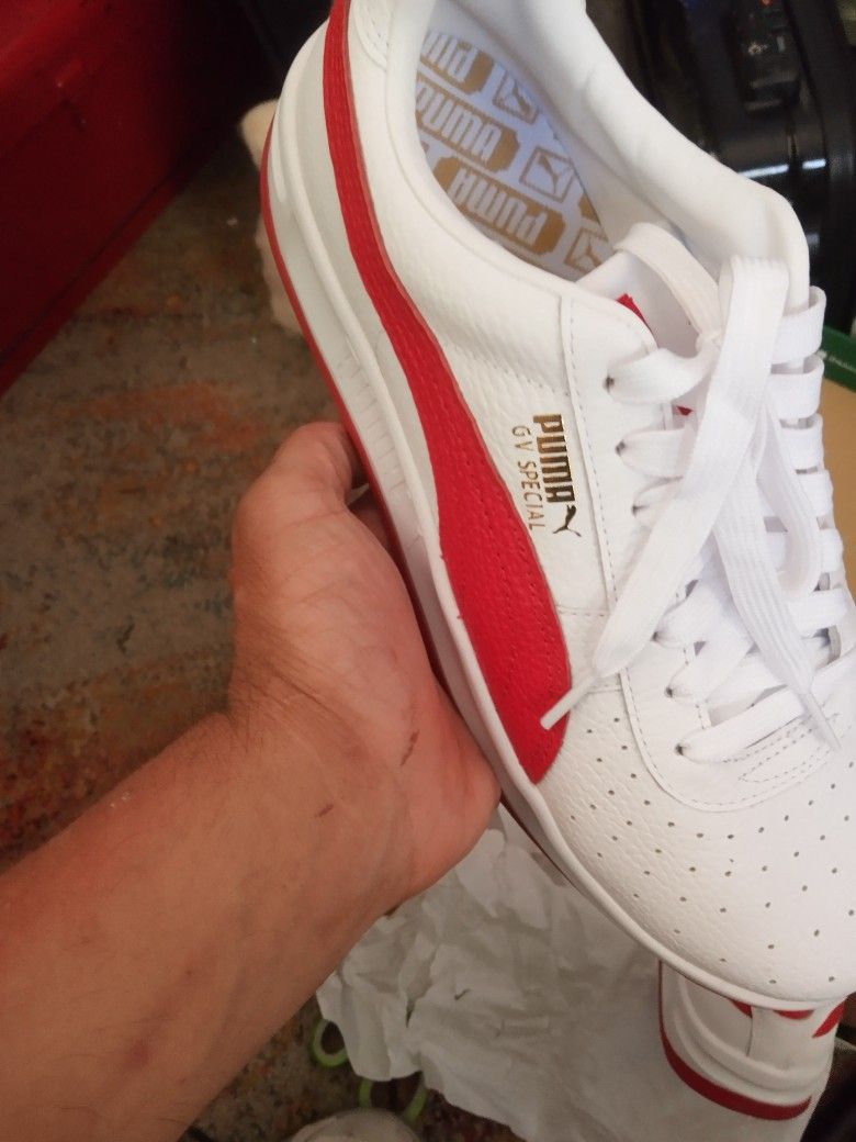 Puma Size 9.5 GV Special Puma white Ribbon red