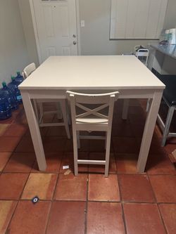 IKEA table