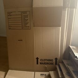 9 Medium Wardrobe Storage Boxes - Clothes Were Bagged And Never Touched The Boxes