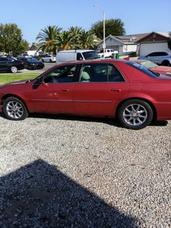 Cadillac DTS V8