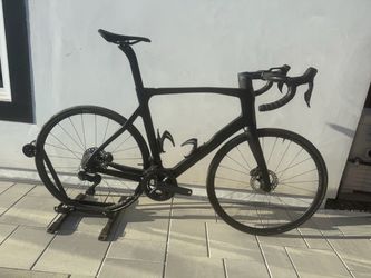 Pinarello Prince road bike