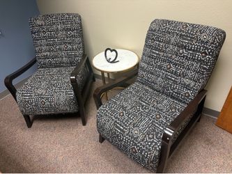 Accent chairs