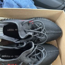Brand New Yeezy 350 Size 9.5 