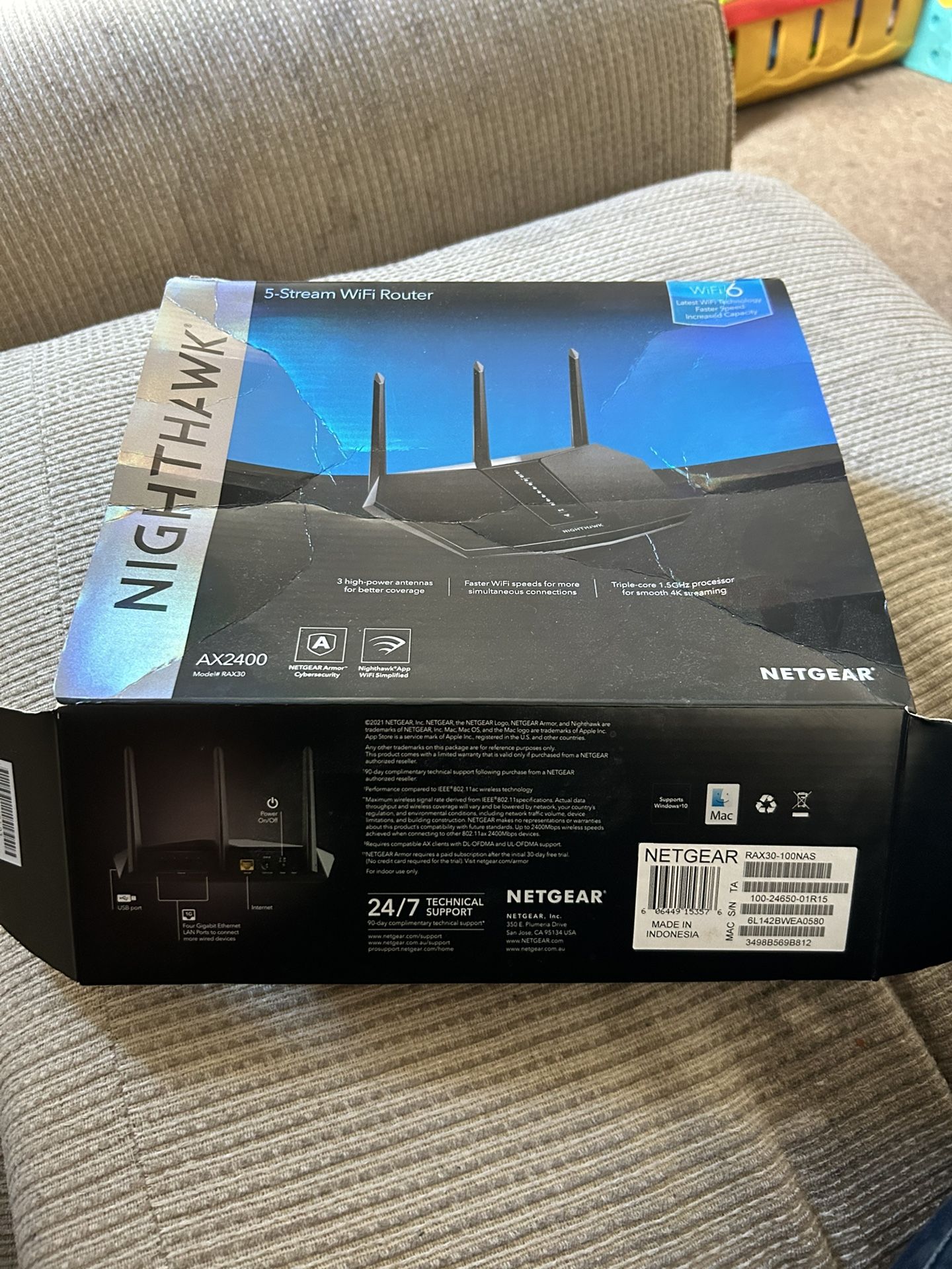 Net gear Nighthawk AX2400 Wi-Fi Router