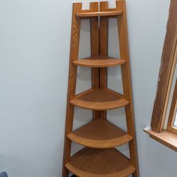 Corner shelf