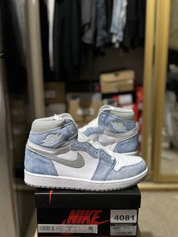 Jordan 1 High Hyper Royal - 9.5, 10