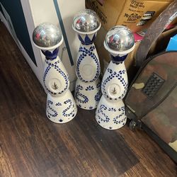 Empty Bottles Clase Azul 