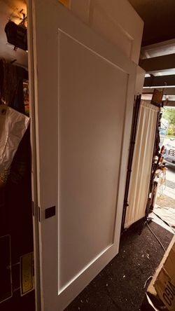 Slinding doors
