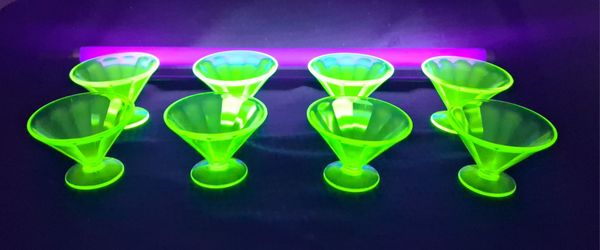 8 Federal uranium glass sherbet/pudding cups from 1930s