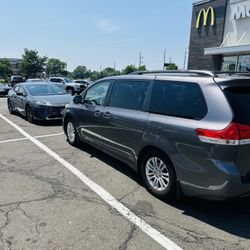2011 Toyota Sienna