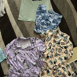Womens Lot Of Pajamas Size Medium 