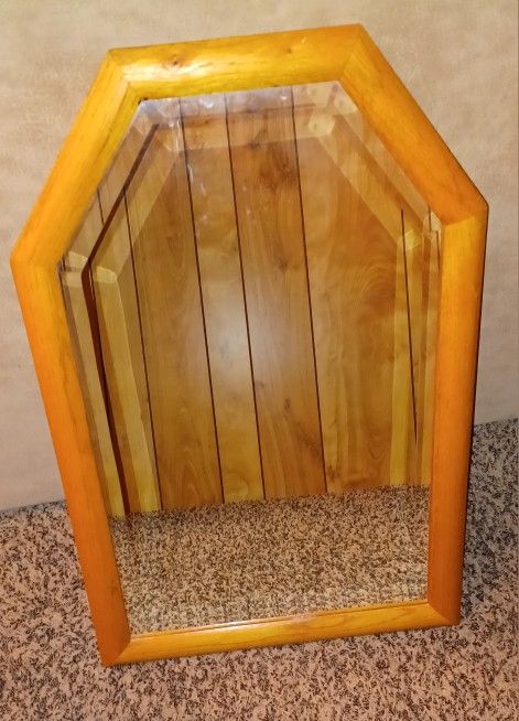 Beveled Edge Mirror 29 × 19