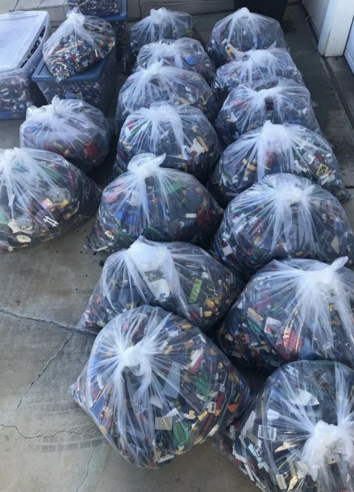 Huge Lego 10 Pound Bag Of Random Mixed Legos