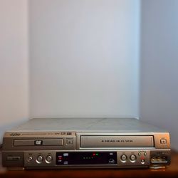 Sanyo DVW-6100 DVD/VHS Combo Player – No Remote (For Parts/Repair) 