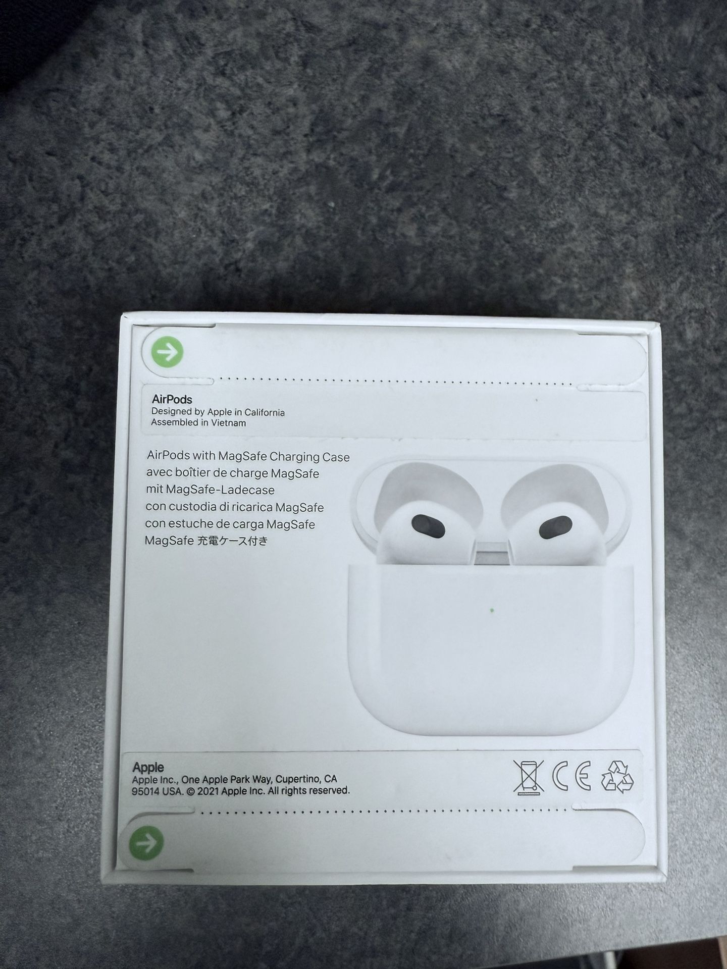 NEW Apple AirPods Gen3