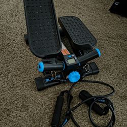 Mini stair stepper with resistance bands