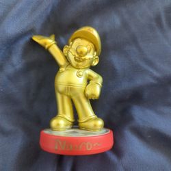 Cursed Gold Mario Amiibo Signed by Nairo at Switchfest 2019