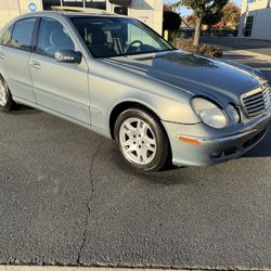 2005 Mercedes E320