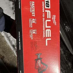 Milwaukee, M18 Saw 