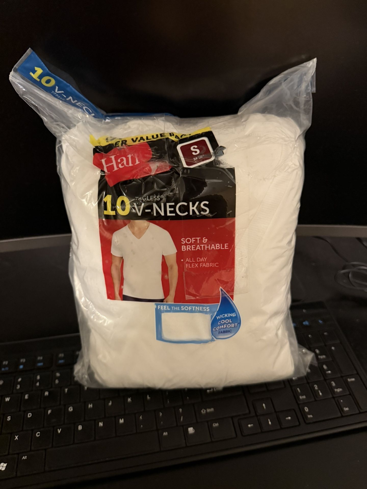 Hanes 10-Pack White V-Neck T-Shirts (Small, 34–36) – Brand New