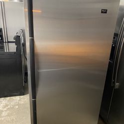 Upright Refrigerator 