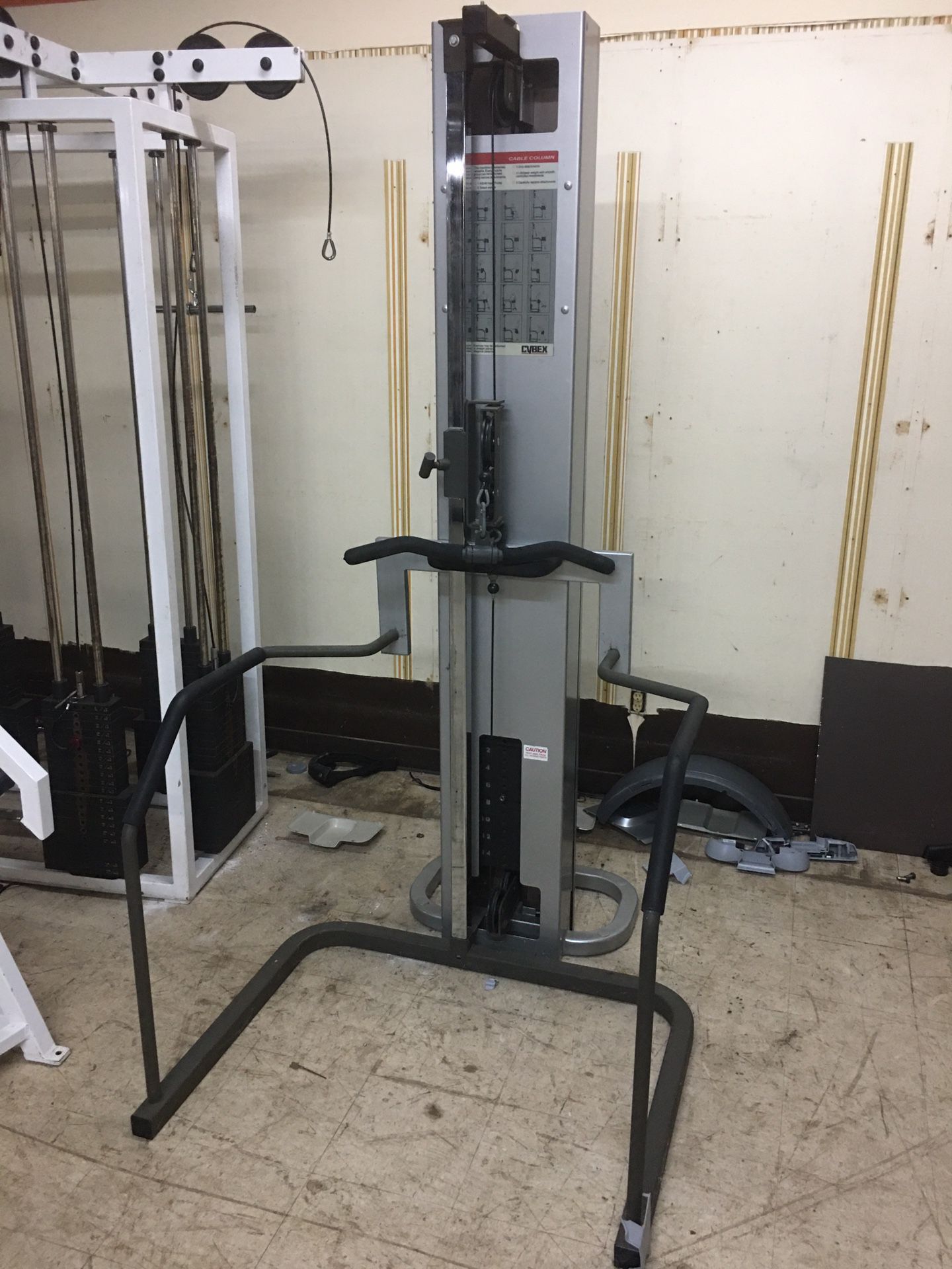 Cybex Adjustable Cable Pulley Column