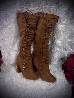 Brand new lace up brown boots