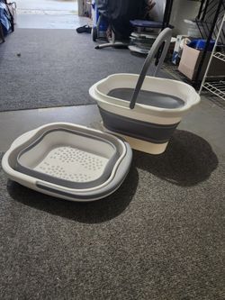 Collapsible buckets