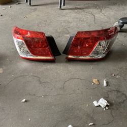 2010-2012 Lexus Es350 Driver And Passenger Tail Lights