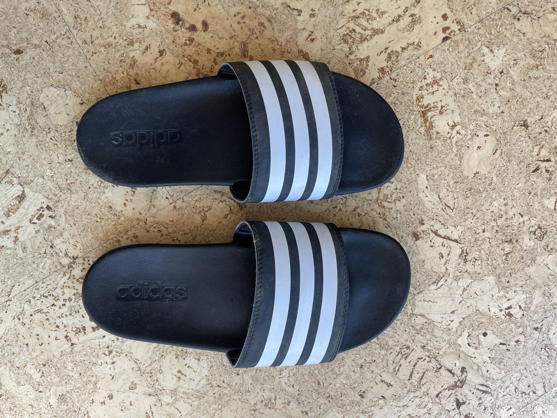 Adidas Slides (unisex)