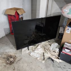 [Broken, Read Desc] Toshiba 56 Inch Flat Screen TV. PRICE IS FIRM