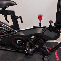 BowFlex VeloCore 22” Exercise Bike + BowFlex Mat