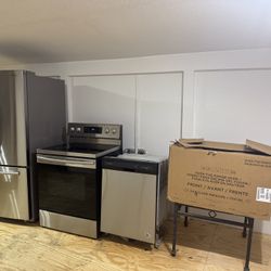 Kitchen Appliances Like New 