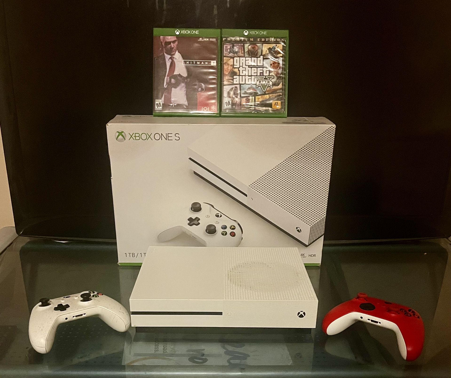 Xbox One S 1TB With Games And Controller 
