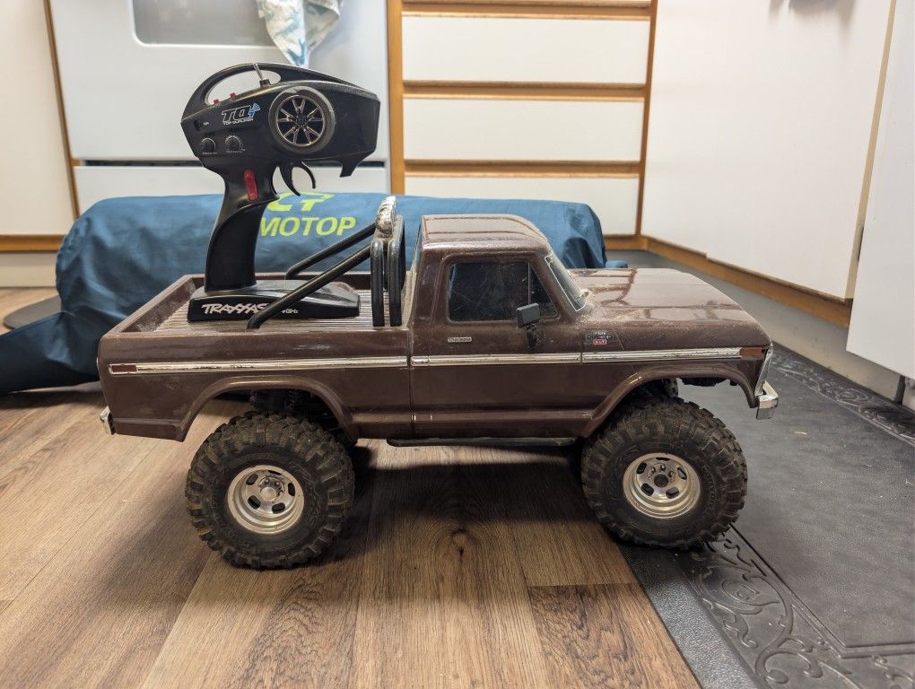 π₯ Traxxas TRX-4 High Trail Ford F-150 β $350 (Includes LiPo Battery) π₯