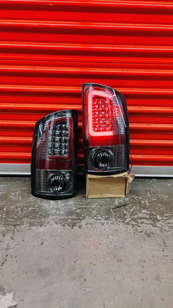 Smoked LED Taillights for 1500/2500/3500 Dodge Ram 2003-2006