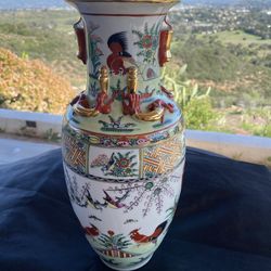 Vintage Japanese Porcelain Vase With Roosters