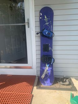Skeleton Snowboard with Bindings