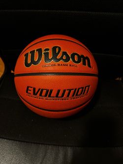 Wilson Evolution Mens Basketball 29.5 Size 7 Full Size