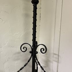 wrought iron oil lamp stand