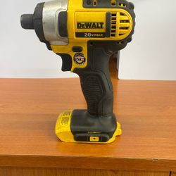 Dewalt Impact Wrench (Nosotros Hablamos espanol)