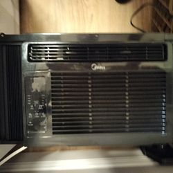 Midea 6000 BTU Window AC With Remote 