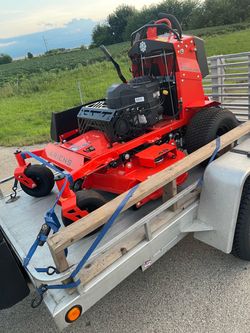 Like new ariens ridgeline 48 inch 22 hp $4750