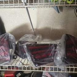 OLED GTS Tinted  Style Tail Lights × 1
F30/F80

