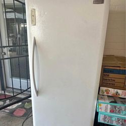 Frigidaire 20 ft.³ freezer
