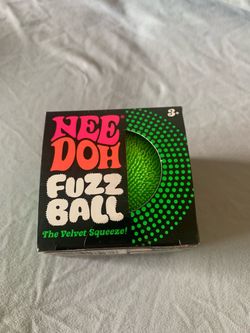 NeeDoh Fuzz Ball green