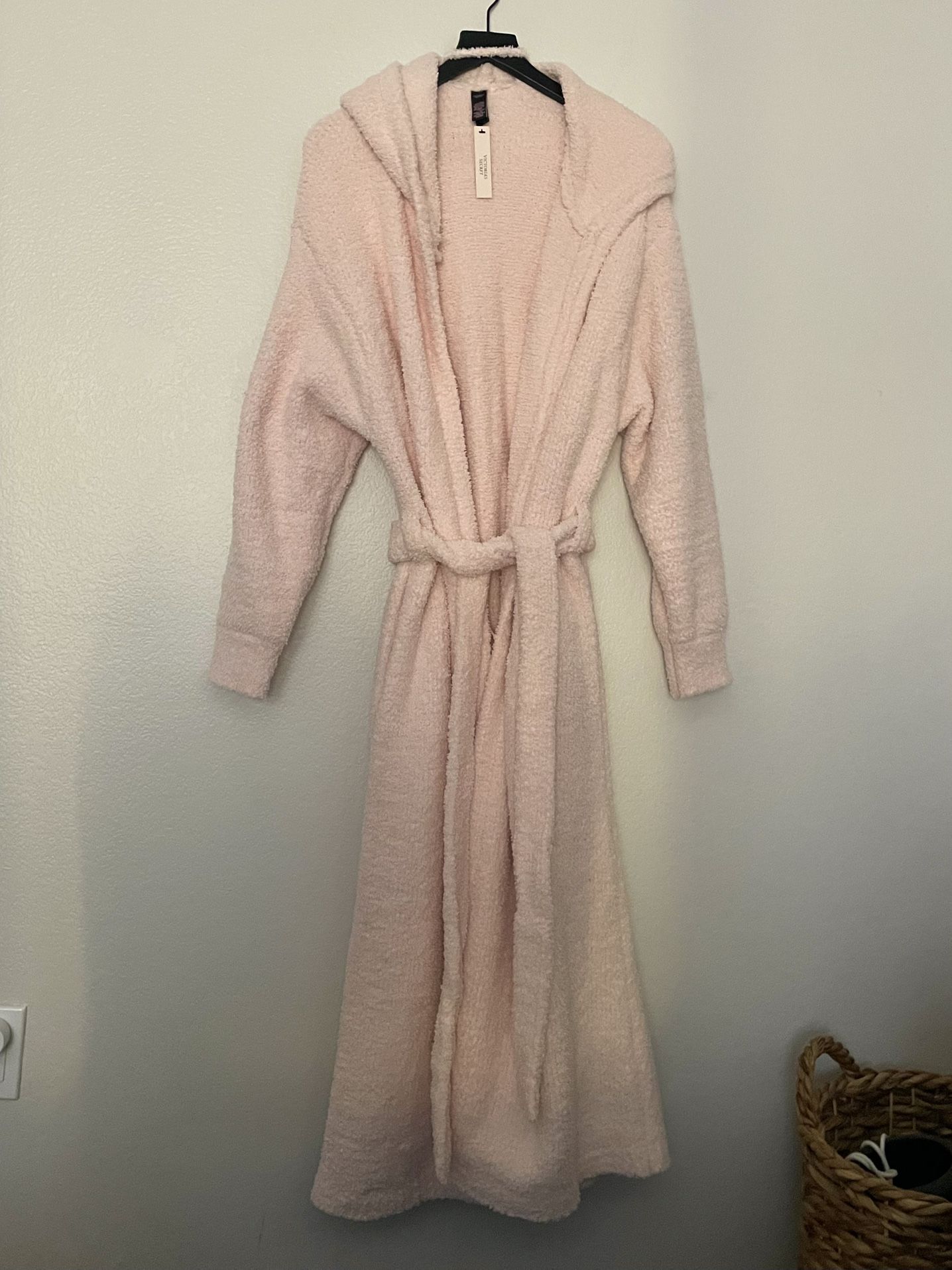 BRAND NEW  Women’s Victoria’s Secret Robe