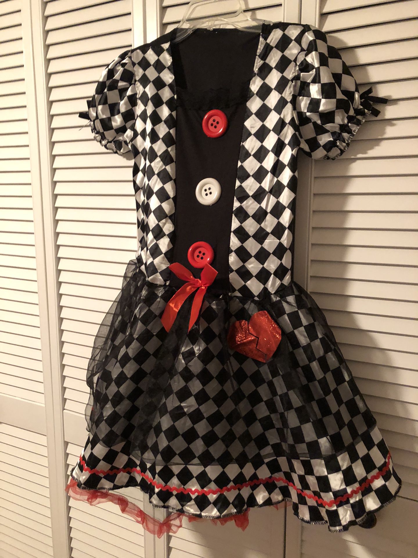 COSTUME  complete With ALL ACCESSORIES …Size 12-14….Xl…By $ 17